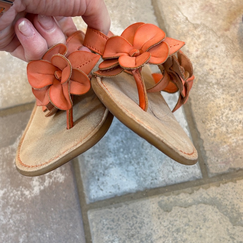 b.o.c. Women's Coral Orange Floral Toe-Post Sandals flip flops - Picture 5 of 8